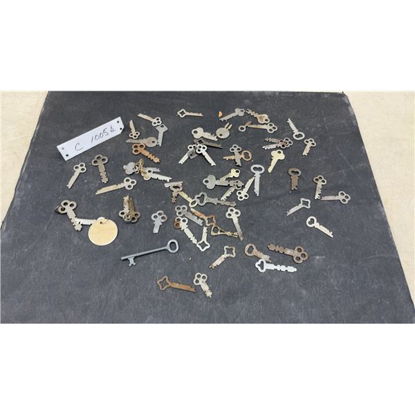 Collection of Antique and Vintage Flat Metal Furniture and Cabinet Keys and More
