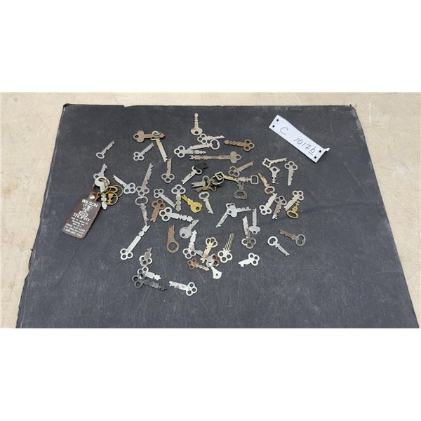 Collection of Assorted Vintage Skeleton Keys with Wilson Trophy Keychain Fob and More