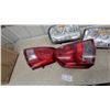 Image 3 : 2005 Chrysler 300 Headlight and Taillight Assembly Set, Four Pieces