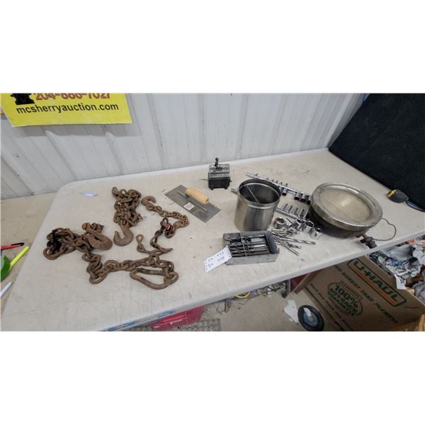 R Usty Tow Chains with Hooks Drill Bits Sockets Plus