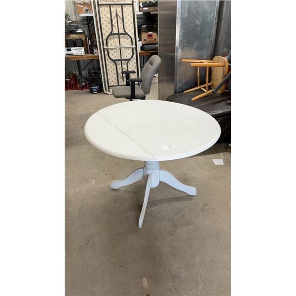 White Round Drop-Leaf Pedestal Dining Table with Four Splayed Feet 40 x 30