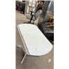 Image 5 : White Round Drop-Leaf Pedestal Dining Table with Four Splayed Feet 40 x 30