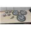 Image 1 : Cadillac Full Wheel Covers, Chevrolet Wheel Center Caps, Bicycle Dynamo Headlight, and More