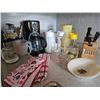Image 1 : Kitchenware Lot Featuring Small Appliances, Utensils, and Accessories