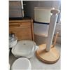 Image 4 : Kitchenware Including CorningWare, Storage Containers, and Accessories