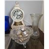 Image 2 : Glassware and Decorative Mantel Clock