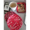 Image 4 : Decorative Trays and Household Items