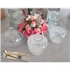 Image 1 : Glassware and Mirror Accents with Floral Centerpiece