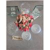 Image 4 : Glassware and Mirror Accents with Floral Centerpiece