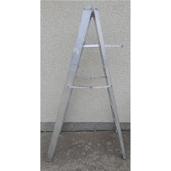 Aluminum Folding Step Ladder With Five Steps