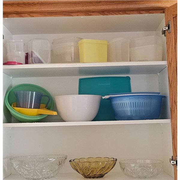 Kitchenware Including Bowls, Colander, and Containers