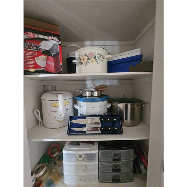 Kitchen Appliances, Cookware, and Storage Drawers