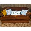 Image 1 : Mid-Century Brown Velvet Sofa with Tufted Arms and Cushioned Seat
