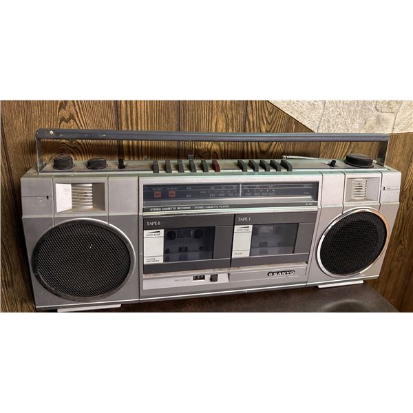 Sanyo Model M-W1 Dual Cassette Boombox with FM/AM Radio