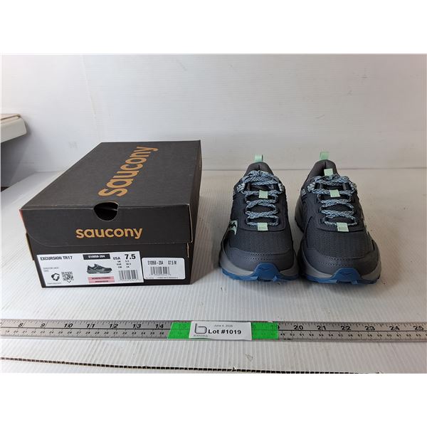 Women's Saucony Runners, NIB-7.5