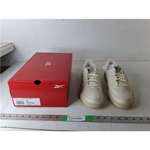 Men's Reebok Sneakers, NIB-11