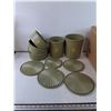 Image 1 : (5) Tupperware Bins with Lids