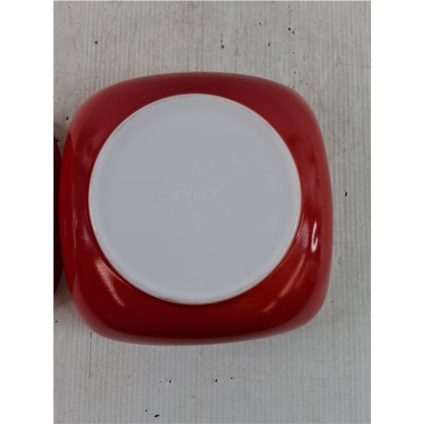 (2) Pyrex Berry Bowls