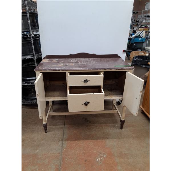 * Vintage Desk, No Shipping