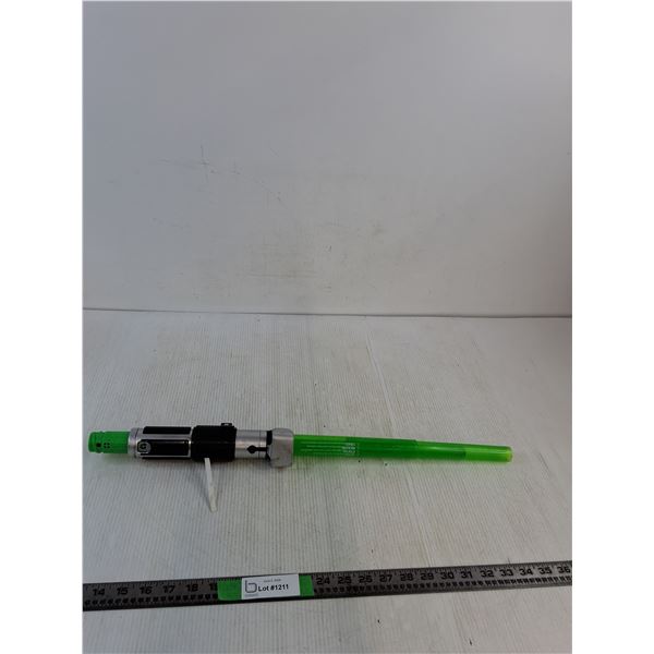 Hasbro Star Wars Master Yoda Electronic Lightsaber Toy 2ft (as is)