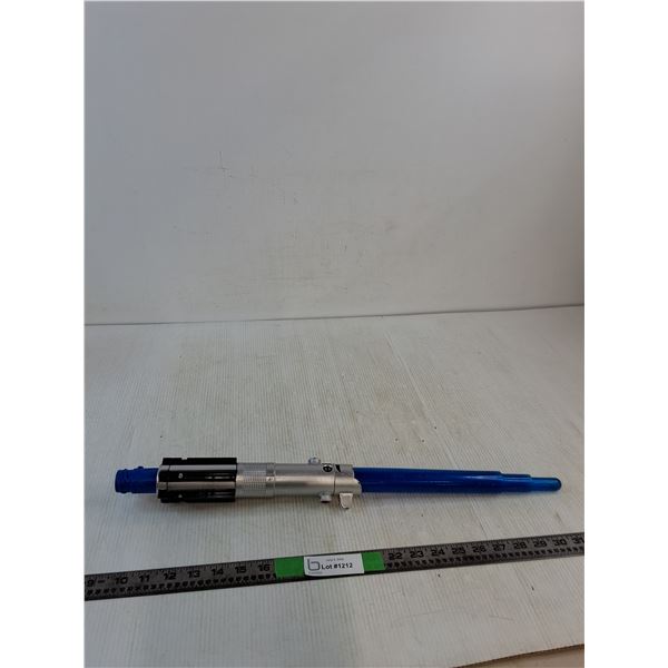 Hasbro Star Wars Master Yoda Electronic Lightsaber Toy Blue 2ft (as is)