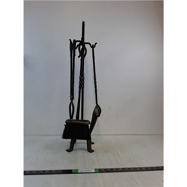 Vinatge Wrought Iron Fireplace Tool Set 29" Tall ( as is, cannot ship)
