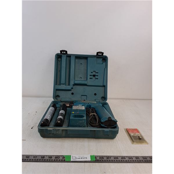 Vintage Makita 9.6V Cordless Drill Kit ( as is)