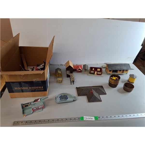 Model train Track Parts, Barrel of Monkeys