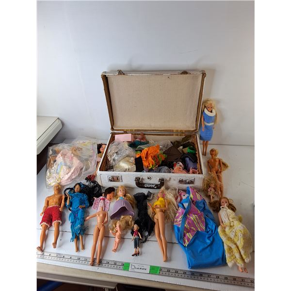 Barbie Dolls, Clothing & Vintage Suitcase