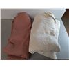 Image 3 : Blankets Up to 108" 102", Pillowcases