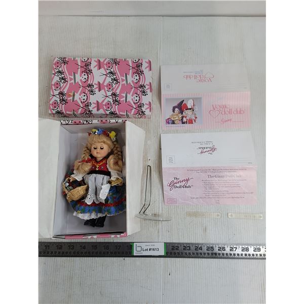Hi! I'm Ginny Vogue Dolls Collectible Doll 8''x4'' with 9.5''x6''3.5'' Box and Accessories