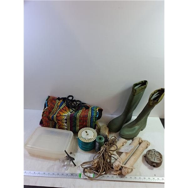 Bag 16", Rubber Boots Sizes 8, Plastic Container 11"x8", Twine 79,2M, Rope, Misc