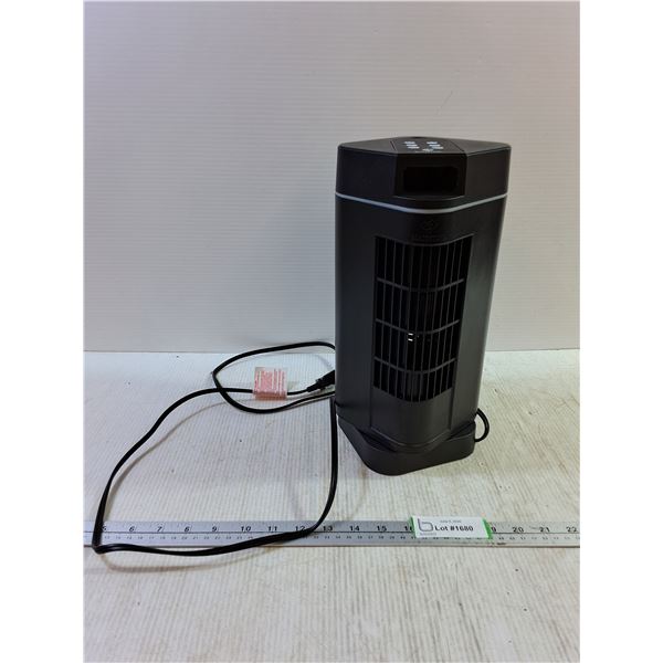 Blackstone Fan 13"x5"- Powers On