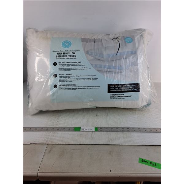 (2) Standard / Queen Firm Bed Pillows
