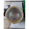 Image 4 : Dustpan, Untested Cooking Pot with Lid, Pet Bowl Tray and Bin