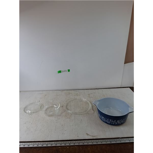 Pyrex Casserole Dish and Clear Pyrex Bowl, (2) Lids