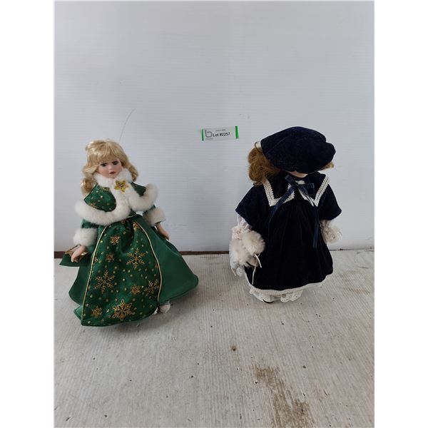 (2) Dolls on Stands As-is