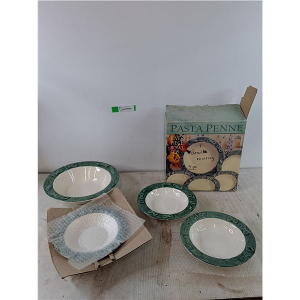 Four Pasta Penne  Tre Ci Bowls As-Is
