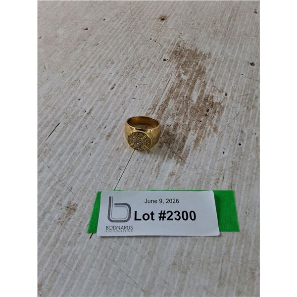 18 Karat Gold Ring with Circle Seperated Into Quadrants As-Is Not Authenticated