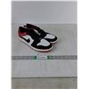 Image 1 : Adult Nike Runners, Size - 11
