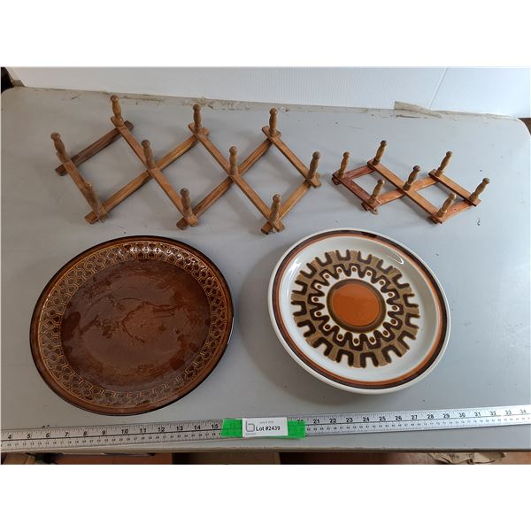 (2) Japanese Stoneware Plates & Wooden Accordian Racks