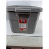 Image 2 : Rubbermaid Bin With Lid, Cannot Ship