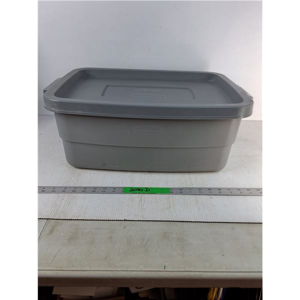 Rubbermaid Bin With Lid, Cannot Ship