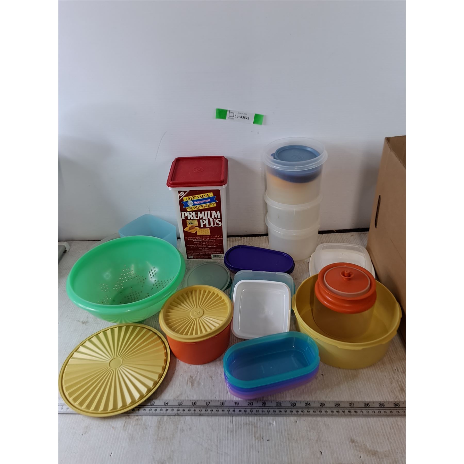 Assorted Tupperware Containers - Bodnarus Auctioneering