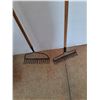 Image 2 : **(2) Rakes