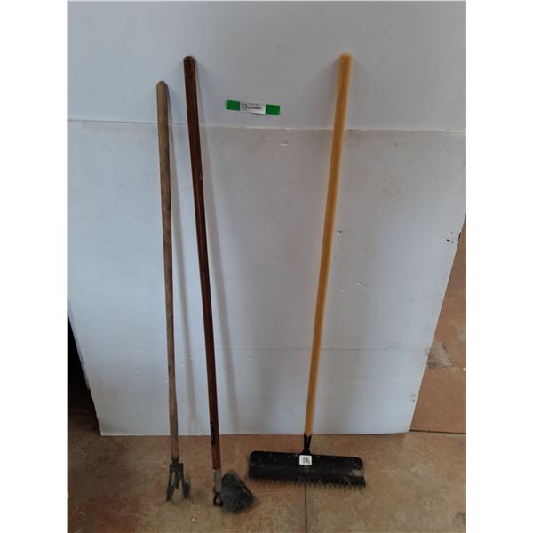 **(2) Gardening Hoes & Rake - PICKUP ONLY