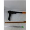 Image 2 : Fiskars Stand Up Weeder & Wooden Crutch, Cannot Ship