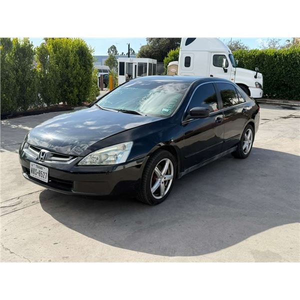HOND ACCORD 2004 O/S SALV-DON