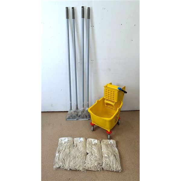 Mop Bucket With Mop Heads & Handles - Lot of 9pcs