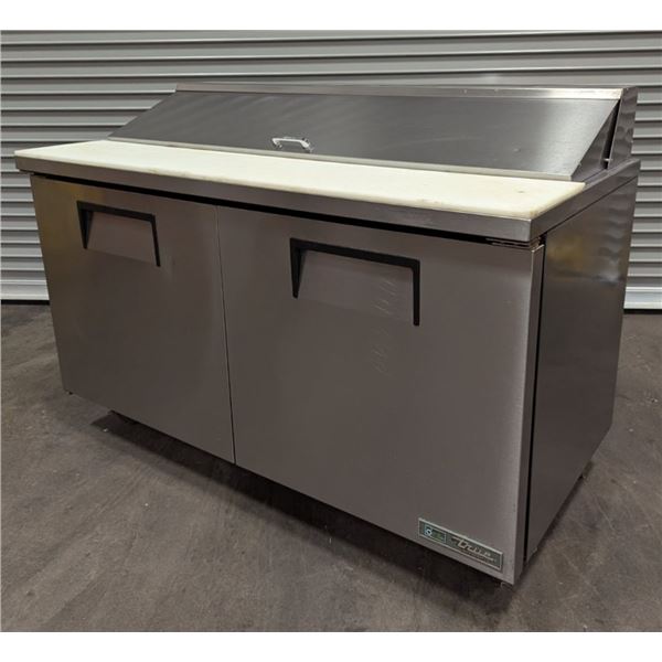 True TSSU-60-16-HC 60" Refrigerated Sandwich/Salad Prep Table